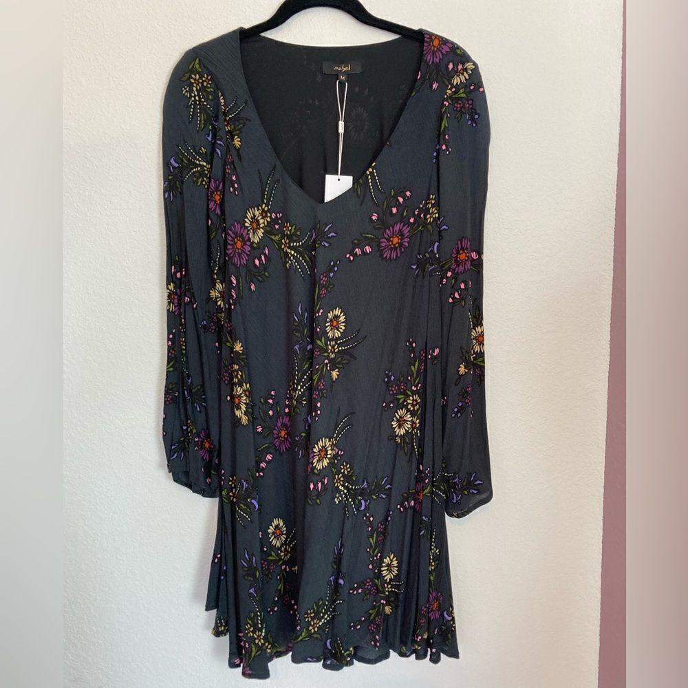 Mabel daises and bright floral dress/ tunic lined w/flared sleeves❤️🌹luxury
